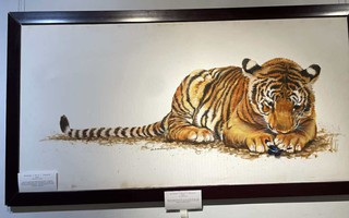 Cuốn hút với triển lãm tranh cọp, gấu, voọc đầy màu sắc tại TP HCM