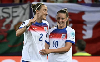 ĐKVĐ Anh thắng đậm Xứ Wales 6-1, giành vé vào tứ kết Euro 2025