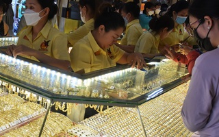 Giá vàng hôm nay, 15-7: Bất ngờ giảm mạnh