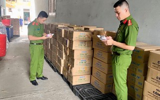 Nguyên phó chủ tịch thị trấn cầm đầu đường dây sản xuất, buôn bán cồn y tế giả