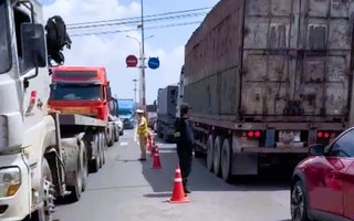 Ùn ứ trên đường cao tốc TP HCM - Long Thành - Dầu Giây, CSGT nêu 3 lộ trình về TP HCM