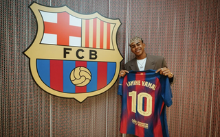 Lamine Yamal – "Số 10" mới của Barcelona và hành trình tuổi 18 rực rỡ