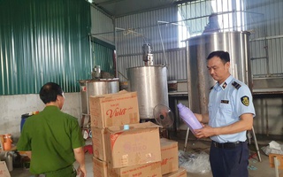 Giám đốc công ty mua bột giặt nổi tiếng về nghiên cứu rồi sản xuất ra hàng loạt sản phẩm giả