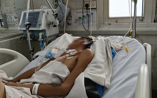 Căn bệnh khiến người cha trẻ nằm viện 2 năm, chưa một lần được ẵm con mới sinh
