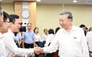 Hình ảnh Tổng Bí thư Tô Lâm tiếp xúc cử tri TP Hà Nội
