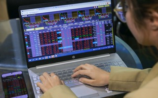 Những chuyện “lạ đời” khi chứng khoán lên đỉnh 3 năm