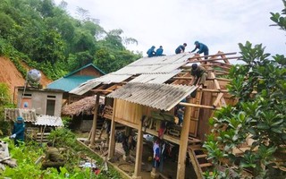 Bão số 3 chưa vào, hàng trăm nhà dân ở Thanh Hóa đã tốc mái, hư hỏng