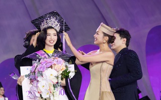 Fan "đánh úp" Thanh Hằng lúc nửa đêm