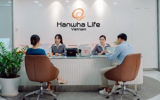 Hanwha Life Việt Nam đồng hành và chia sẻ khó khăn cùng khách hàng