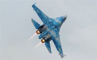 Máy bay Ukraine có hành động "lạ" trong cuộc tấn công của Nga