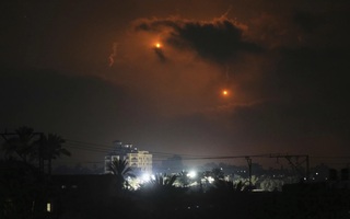 Israel lần đầu tiên tiến vào "vùng xanh" của Dải Gaza