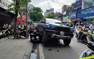 Vụ ô tô bán tải tông hàng loạt xe máy: Ngỡ ngàng lời khai của tài xế