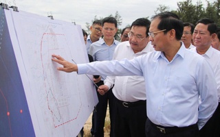 Phó Thủ tướng Chính phủ Bùi Thanh Sơn khảo sát dự án Nhà máy điện hạt nhân Ninh Thuận