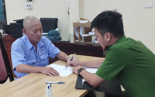 Tạm giữ hình sự tài xế xe buýt tông tử vong vợ chồng đi xe máy