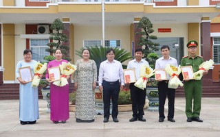 Một xã ở Tây Ninh cảm ơn tập thể, cá nhân đóng góp tích cực cho mô hình chính quyền hai cấp