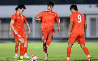 Chủ tịch LĐBĐ Việt Nam truyền động lực cho U23 Việt Nam trước trận chung kết