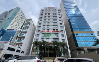 Phát hiện một người tử vong ngay sảnh chung cư ở TP HCM