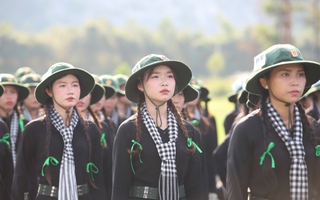 Chiến sĩ quân đội đổ mồ hôi trên thao trường, sẵn sàng diễu binh, diễu hành ngày Quốc khánh 2-9