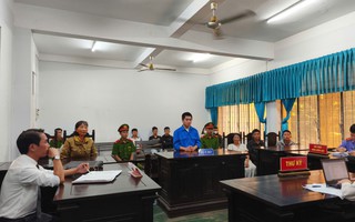 Hít keo, nam thanh niên hóa nghịch tử