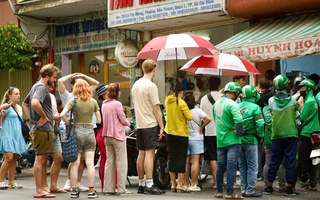 Bánh mì Huynh Hoa ra biển lớn