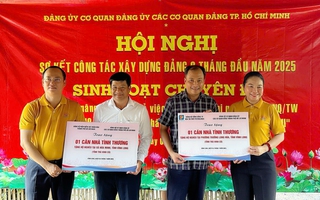 Trao 2 căn nhà tình thương cho 2 hộ dân khó khăn của tỉnh Vĩnh Long