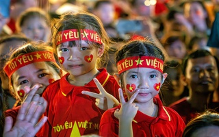 Bộ ảnh "50 năm Ngày Giải phóng miền Nam, thống nhất đất nước"