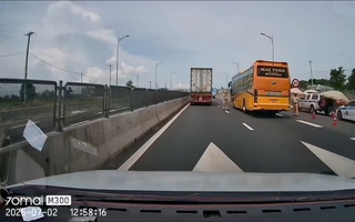CSGT nói gì về việc dừng xe giữa đường cao tốc Vĩnh Hảo - Phan Thiết để kiểm tra?