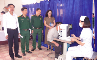 Bộ Quốc phòng: Không gọi nhập ngũ công dân cận thị trên 1,5 diop