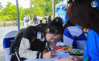 Trường ĐH Văn Hiến tổ chức “VHU JOB FAIR 2025 – Ngày hội việc làm”