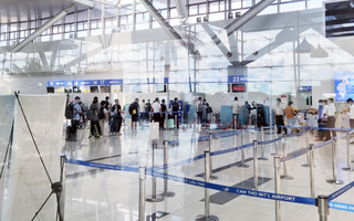 Từ 38 còn 10 đường bay: Sân bay quốc tế Cần Thơ đang "ngủ quên"?