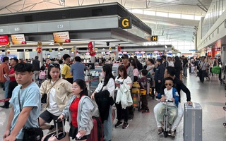 Nâng chất lượng dịch vụ sân bay: Bất tiện với quy định cởi giày, thắt lưng