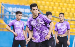 Nguyễn Tiến Linh chia tay CLB Becamex TP HCM
