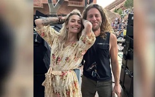 Con gái Michael Jackson đường ai nấy đi với chồng sắp cưới