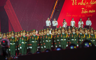 Hàng chục nghìn khán giả hòa giọng tại concert quốc gia "Tổ quốc trong tim"
