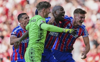 Gục ngã ở loạt 11 m, Liverpool mất Siêu cúp Anh vào tay Crystal Palace
