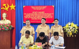 22 doanh nghiệp vận tải ở TP HCM ký cam kết chấp hành  luật giao thông