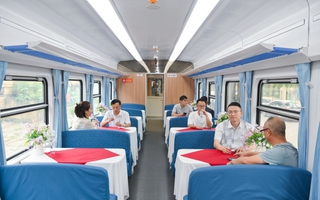 Khám phá "chuyên cơ mặt đất" sang trọng của Việt Nam