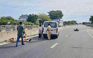 Trung tá CSGT bị tông gãy chân khi làm nhiệm vụ trên Quốc lộ 1