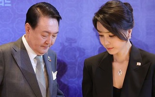 Chiếc vòng cổ đính kim cương khiến cựu đệ nhất phu nhân Hàn Quốc vướng lao lý