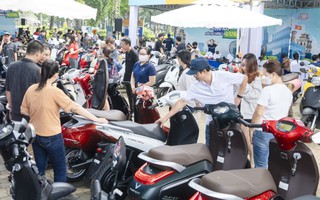 VinFast mang nhiều ưu đãi cho khách hàng đến sự kiện đổi xe máy xăng lấy xe máy điện trên cả nước