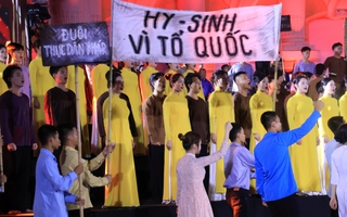 Thủ tướng Phạm Minh Chính dự chương trình nghệ thuật đặc biệt "Hà Nội - Từ mùa thu lịch sử năm 1945"