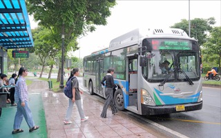 Tuyến xe buýt 61-77 từ P Bình Dương đến BX Miền Đông mới: Hơn 6.000 lượt khách sau 1 tháng vận hành