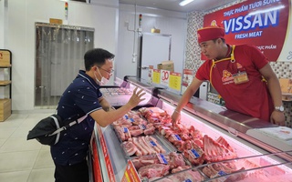 Giá heo hơi hôm nay 15-8: Thịt bình ổn đồng loạt giảm giá