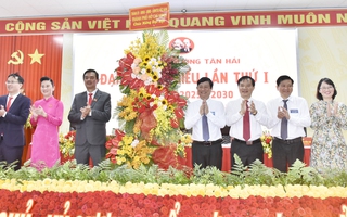 Ông Trịnh Hàng giữ chức Bí thư Đảng ủy phường Tân Hải