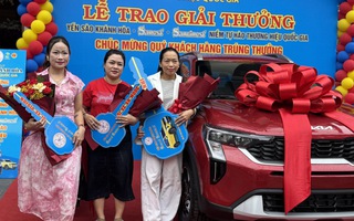 Mua Yến sào Khánh Hoà, nữ khách hàng ở Huế vỡ òa khi
trúng xe hơi