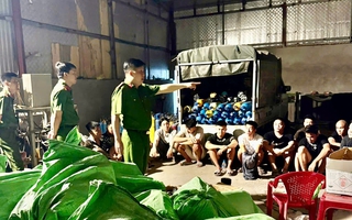 Triệt phá đường dây mua bán "khí cười" số lượng lớn, tạm giữ 18 đối tượng