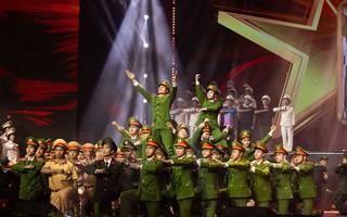 Dấu ấn Tổng đạo diễn Tuyết Minh tại chương trình 80 năm – Vinh quang CAND Việt Nam