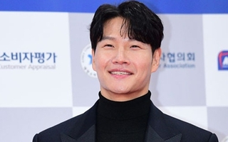 "Chàng hổ" Kim Jong-kook công bố cưới
