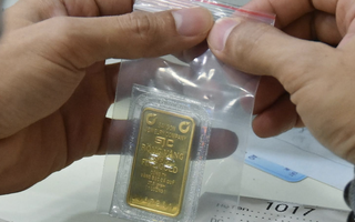 Giá vàng hôm nay 18-8: Vừa mở cửa đã chạm mốc đỉnh