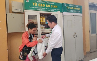 "Tủ gạo an sinh" giữa lòng bệnh viện